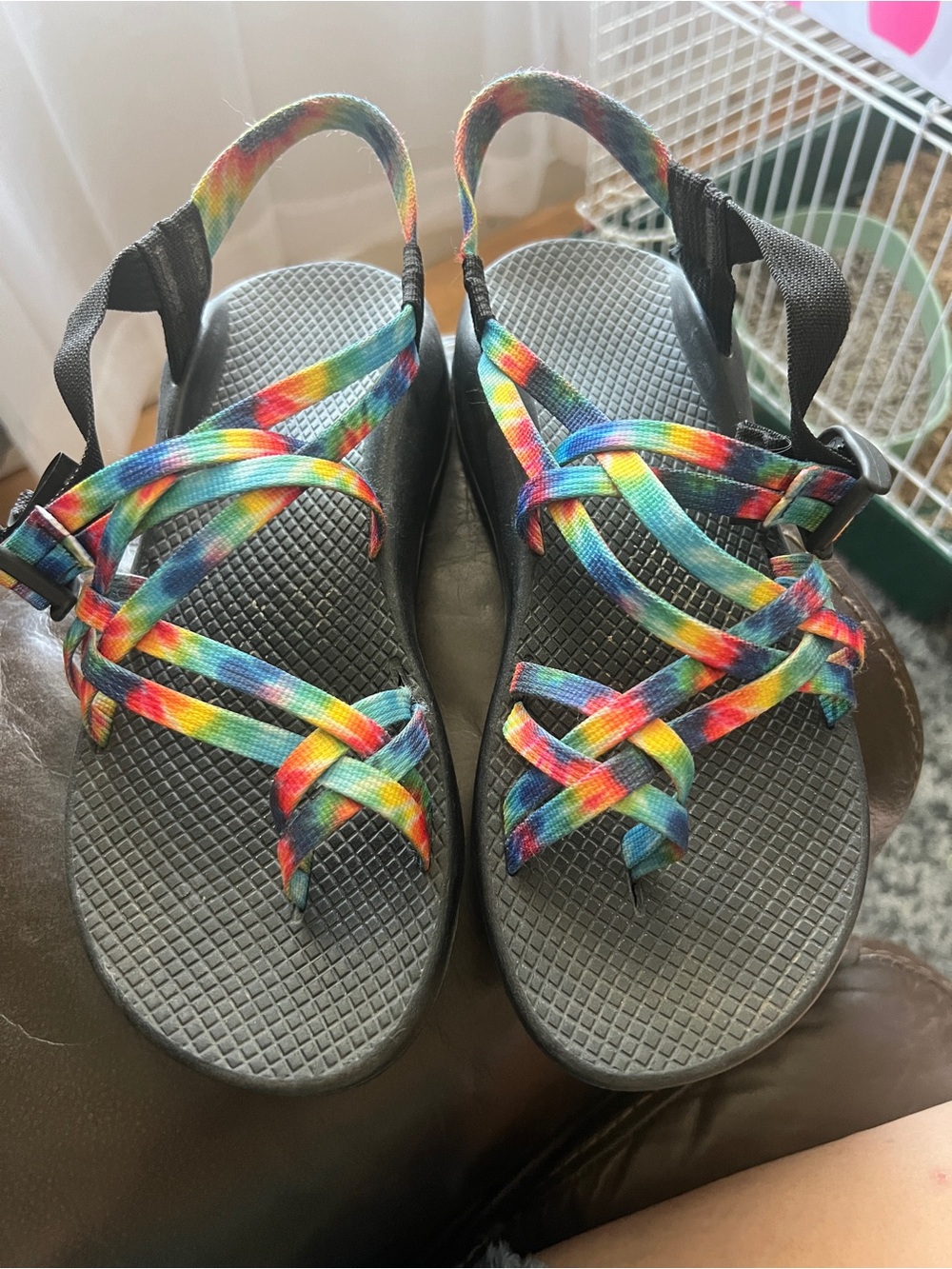 Women’s Size 9 Chaco Rainbow Tie-Dye Strappy Sandals